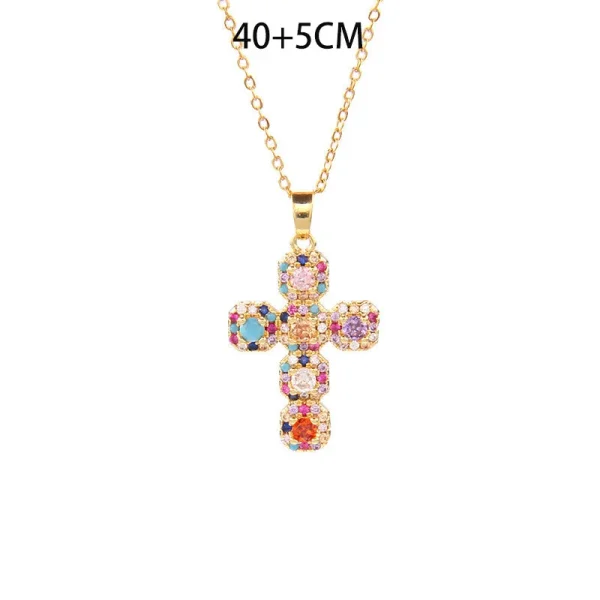 collier avec pendentif croix en zirconium