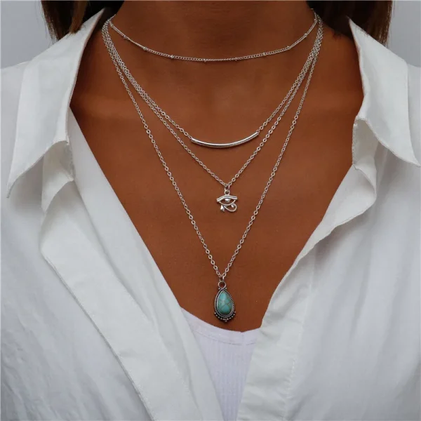 colliers multi-rangs avec pendentif topaze