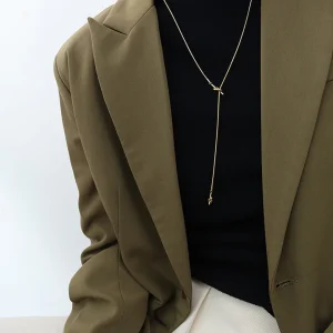 collier long en acier inoxydable