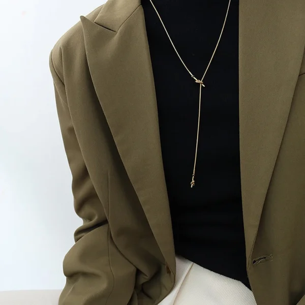collier long en acier inoxydable