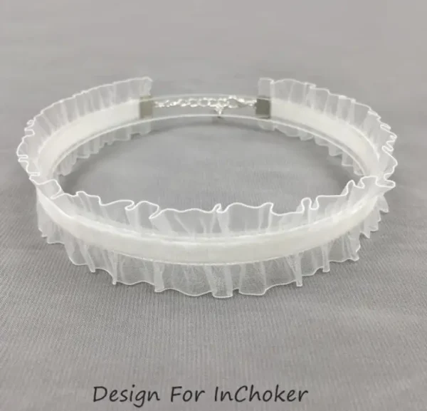 collier ras de cou en dentelle noir