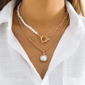 collier ras du cou de perles d'imitation