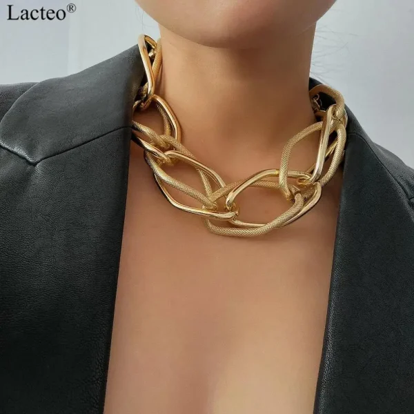collier ras du cou grosse maille