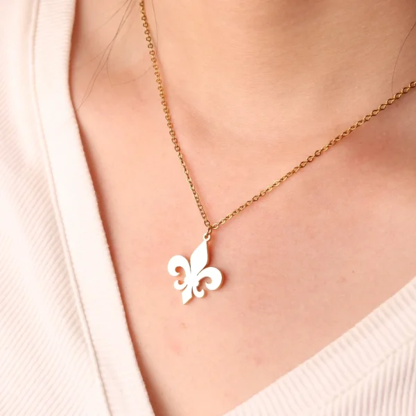 collier fleur de lys pendentif plein