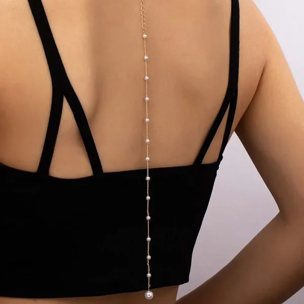 chaîne de dos longue et exquise avec pompon en perles