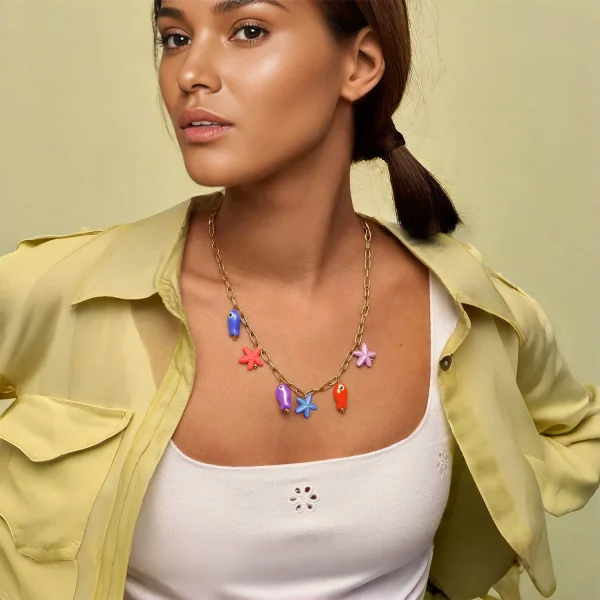 collier avec pendentif poisson et étoile de mer