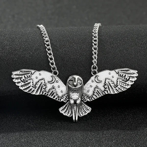 collier gothique ras-de-cou