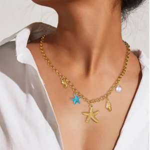 collier à breloques plage