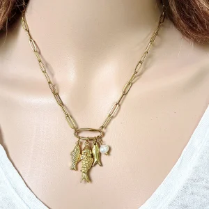 collier avec breloques pour l'été