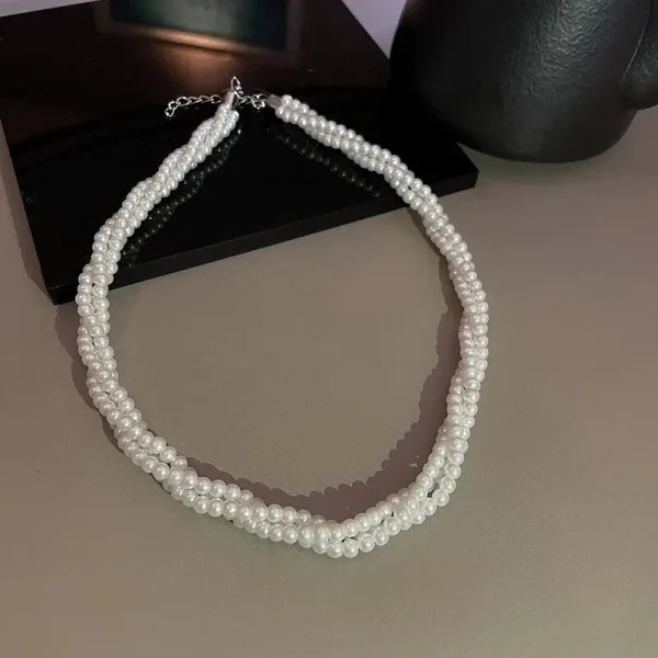 collier ras de cou de perles baroques