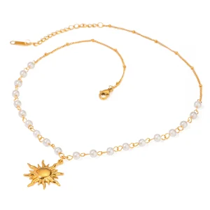 collier pendentif soleil avec chaîne perles