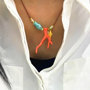 collier avec pendentif en corde