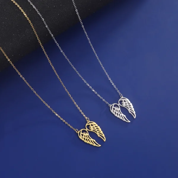 collier avec pendentif ailes d'ange