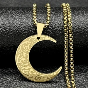 collier avec pendentif croissant de lune