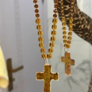 collier pendentif croix en verre de Murano