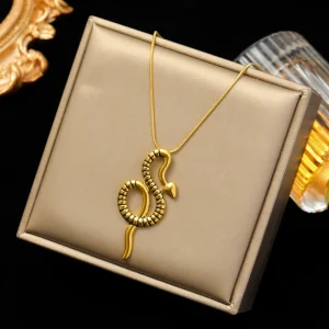 collier pendentif serpent créatif