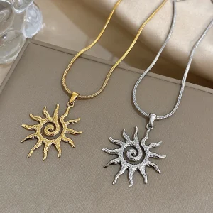 collier pendentif vintage chic en forme de soleil