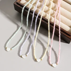 collier ras du cou en nacre pastel