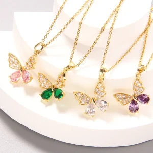collier pendentif papillon en zircon