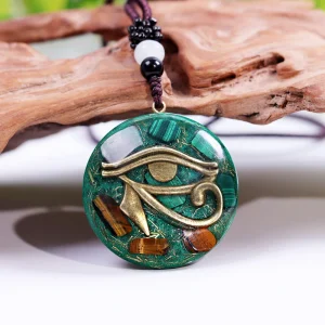 pendentif œil d'Horus en malachite