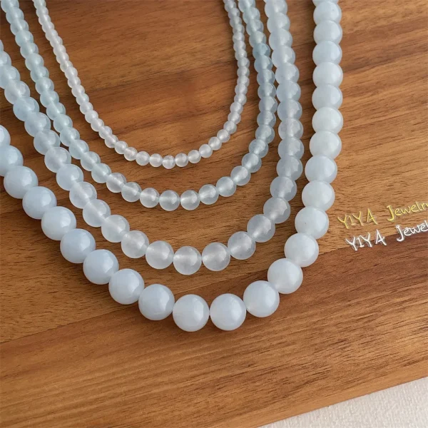 collier de perles en aigue-marine naturelle